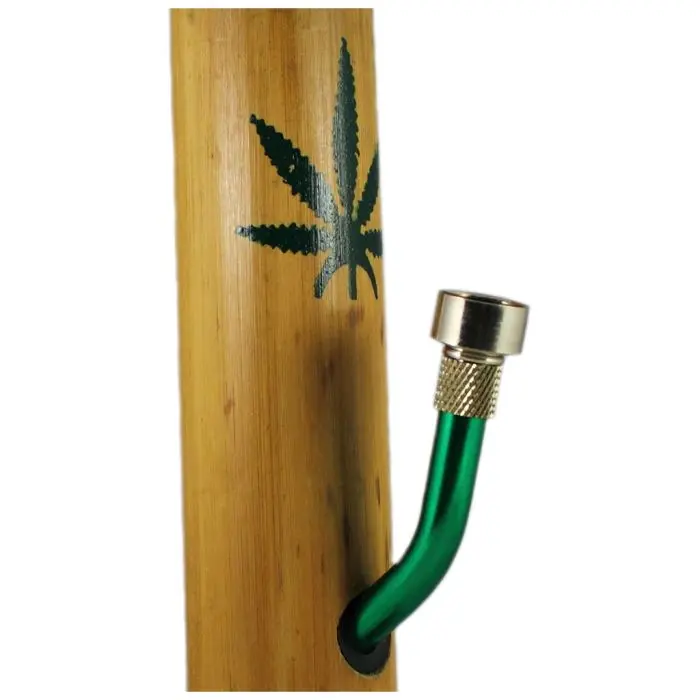 Bamboe Bong met Wietblad
